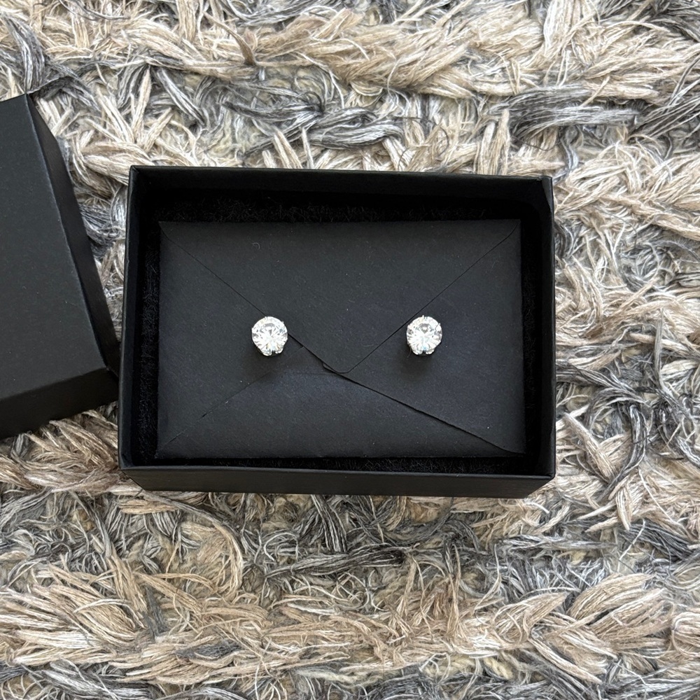 Chic Silver Crystal Stud Earrings